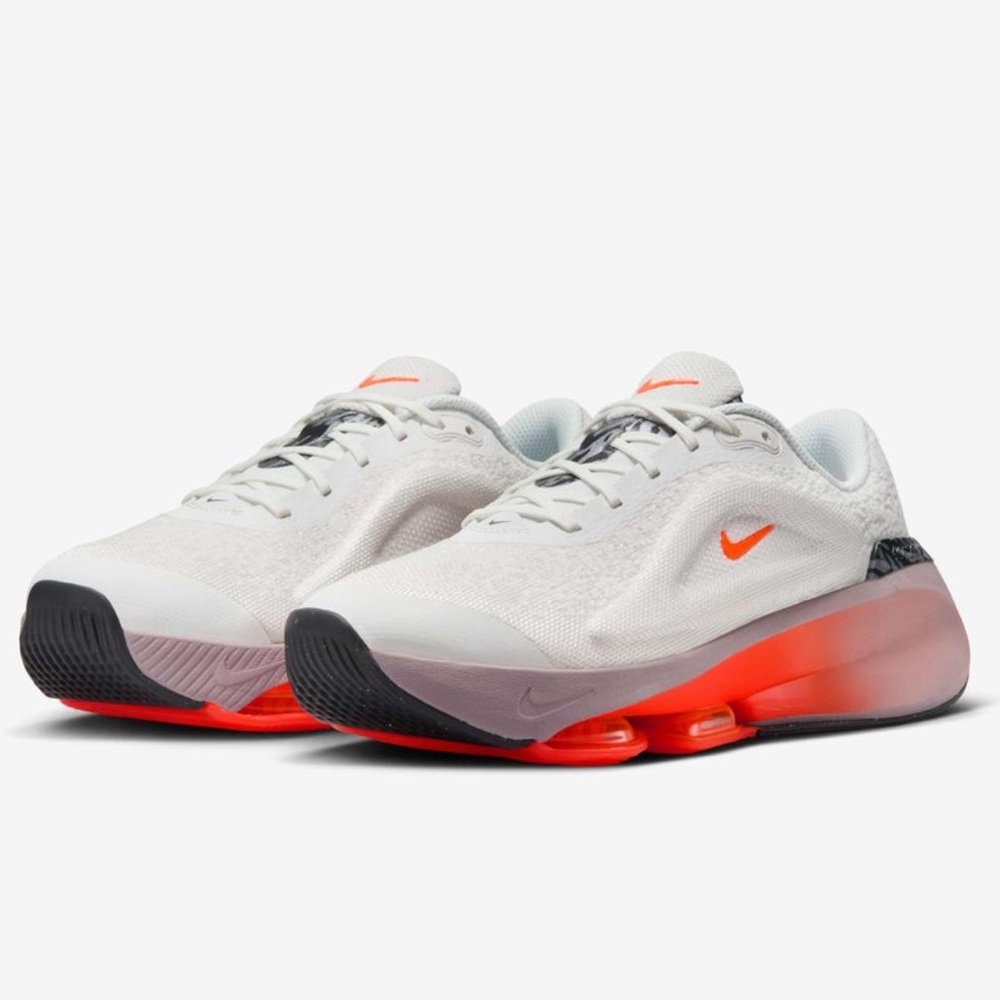 Nike Versair Premium Workout Training Shoes Violet Ore Hyper Crimson